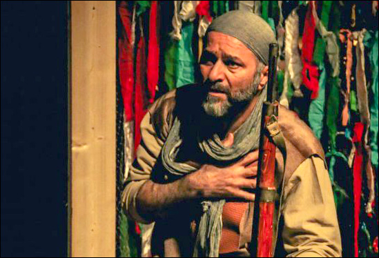 کار تئاتر همیشه برایم جدی است