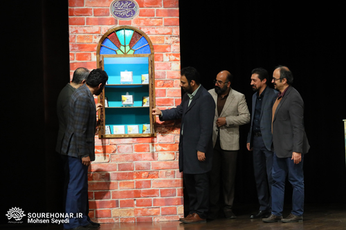 عرفانپور: گروههای سرود به آلبوم «ما غروب نمیکنیم» به عنوان یک الگو نگاه کنند