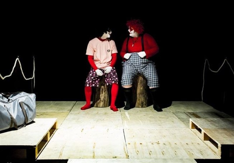 اجرای نمایش کمدی