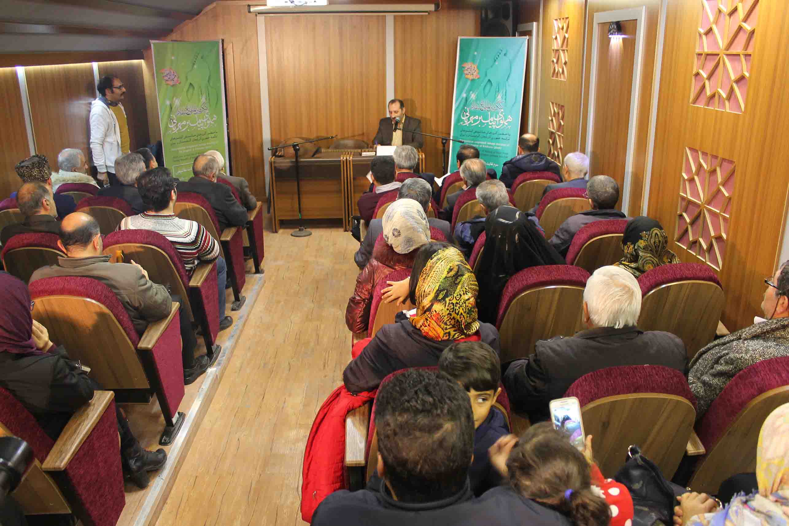 نشست تخصصی ادبیات و موسیقی عاشیقی برگزار شد