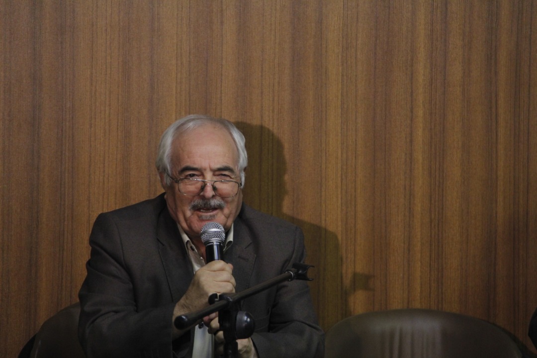 جوانان قدر فضای حاکم بر جامعه را بدانند