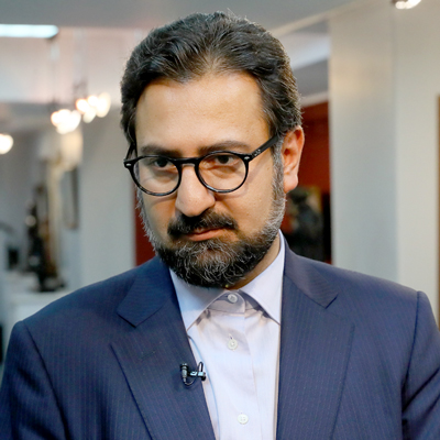 معاون وزارت فرهنگ و ارشاد: هنر انقلاب در تمام سال جریان داشته باشد/ هفته هنر انقلاب بهانهای برای امتداد روشنی چراغ راه است