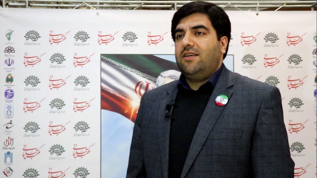 هنرمندان رهرو و اشاعه دهنده فرهنگ شهادت هستند