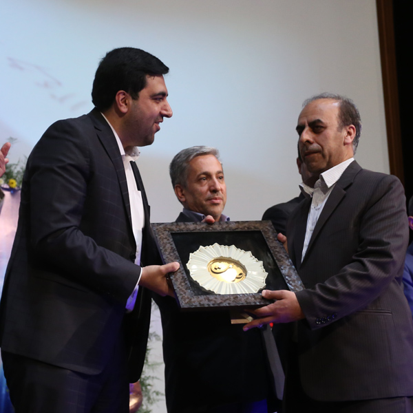 آمیخته شدن اهداف انقلاب به هنر سبب ماندگاری و انتقال آن به نسل های بعد می شود