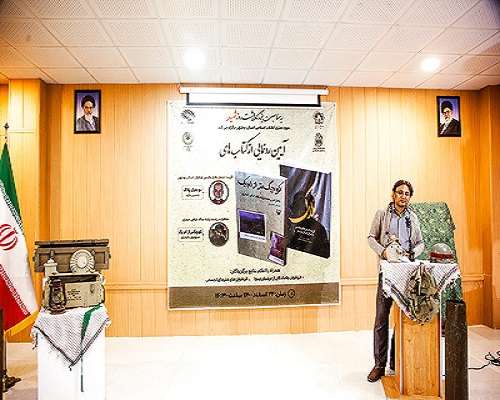 منوچهر بایندری:سربازهای عراقی بهجای گلوله با آینه، نور پرتاب میکردند